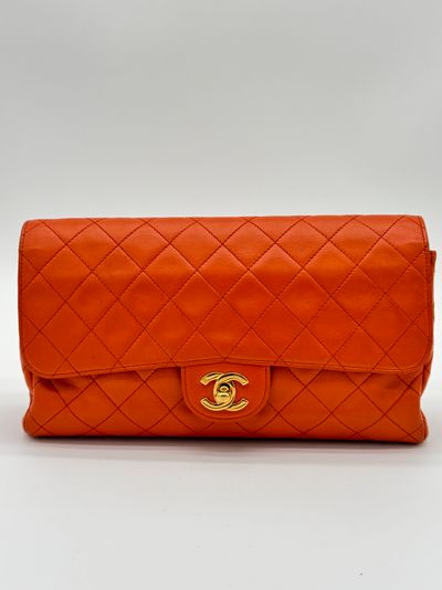 Chanel Chanel Vintage Classique lambskin medium clutch — photo 1