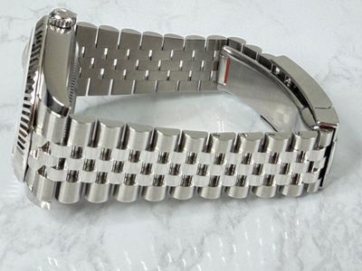 Rolex Rolex Dj41 jubilee wimbeldon Silver dial Stainless Steel Watch Only 126300 Very Good Automatic — photo 6