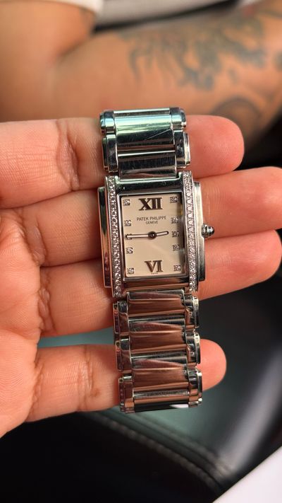 Patek Philippe Patek Philippe Twenty 4 Beige dial Stainless Steel Box Only 4910/10 30x25mm Good Quartz — photo 1