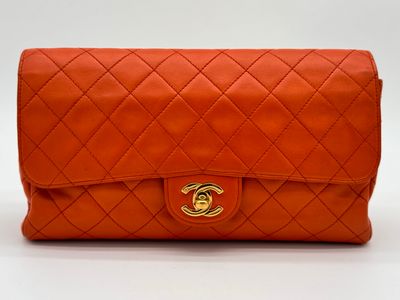 Chanel Chanel Vintage Classique lambskin medium clutch — photo 2