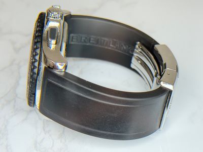 Breitling Breitling Avenger Skyland Black dial Watch Only A27364 Preowned Automatic — photo 2