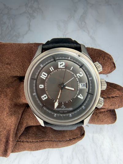 Jaeger-LeCoultre Jaeger-LeCoultre Aston Martin Silver dial Watch Only 190.T97 Preowned Automatic — photo 2