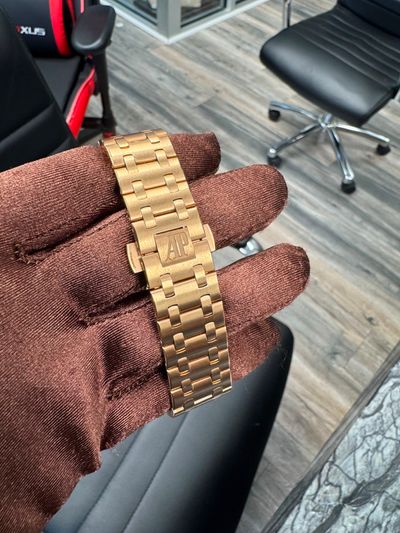 Audemars Piguet Audemars Piguet Royal Oak Brick Champagne dial Rose Gold Watch Only 26470OR Very Good Automatic — photo 7